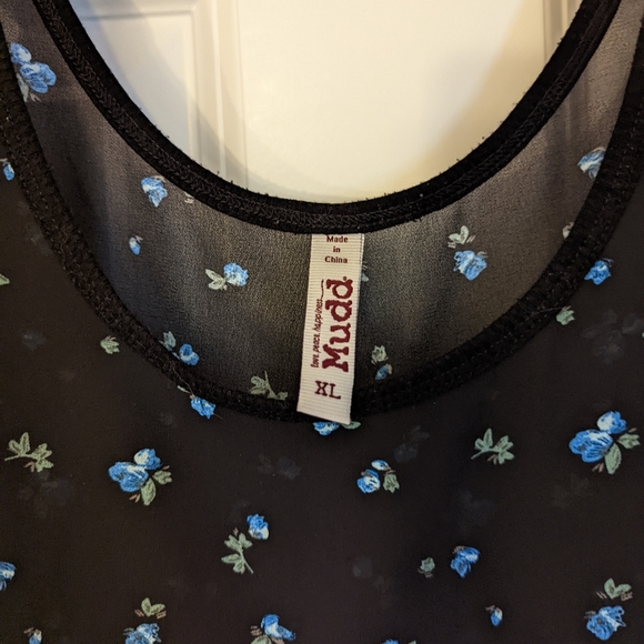 Semi Sheer Black Floral Tank Top - Picture 3 of 3